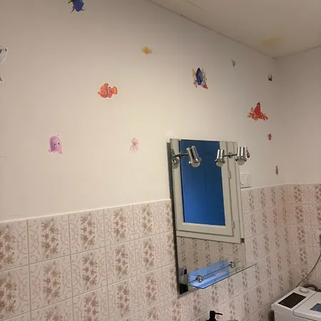 Familial Proche De La Jullouville