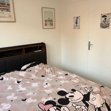 Familial Proche De La Jullouville